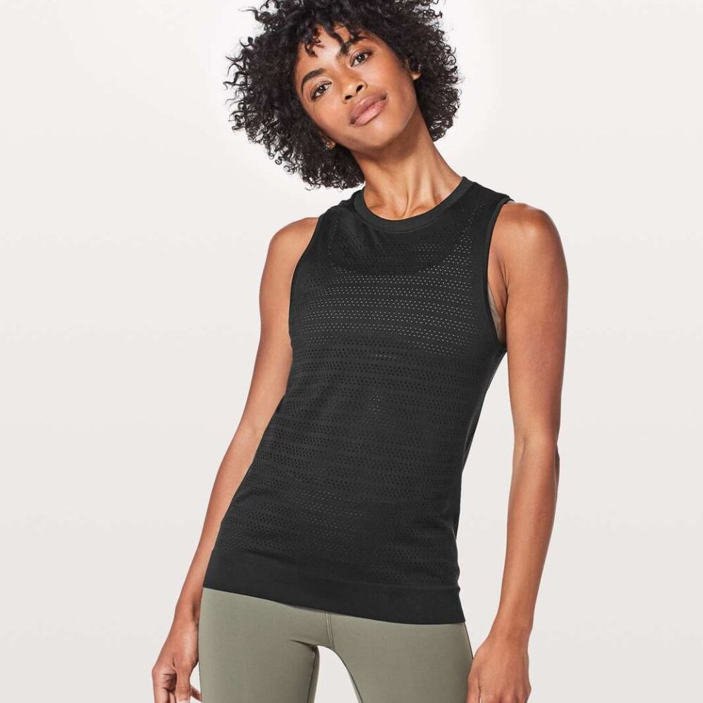LULULEMON Breeze by Muscle Tank II Black Size 4/6 Top Perforated Seamless VEUC